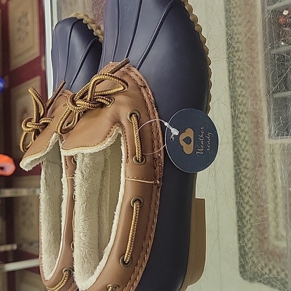 JBU Brown and Blue Boat Shoes with Durable Construction - Picture 5 of 5